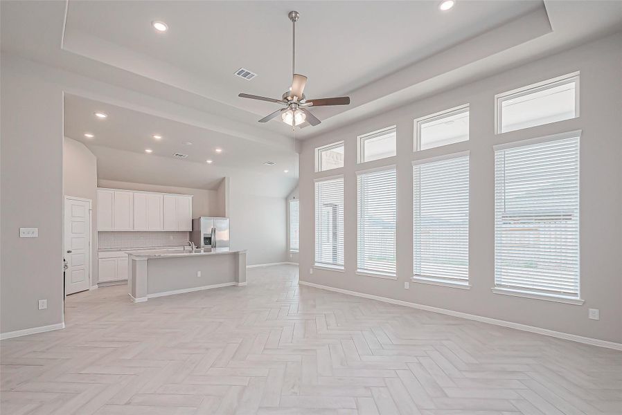 Spacious, unfurnished interior of a new home in La Segarra, Brookshire (Image 24).