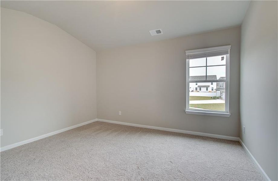 Spacious, unfurnished interior of a new home in Berkeley Lakes, Locust Grove (Image 25).