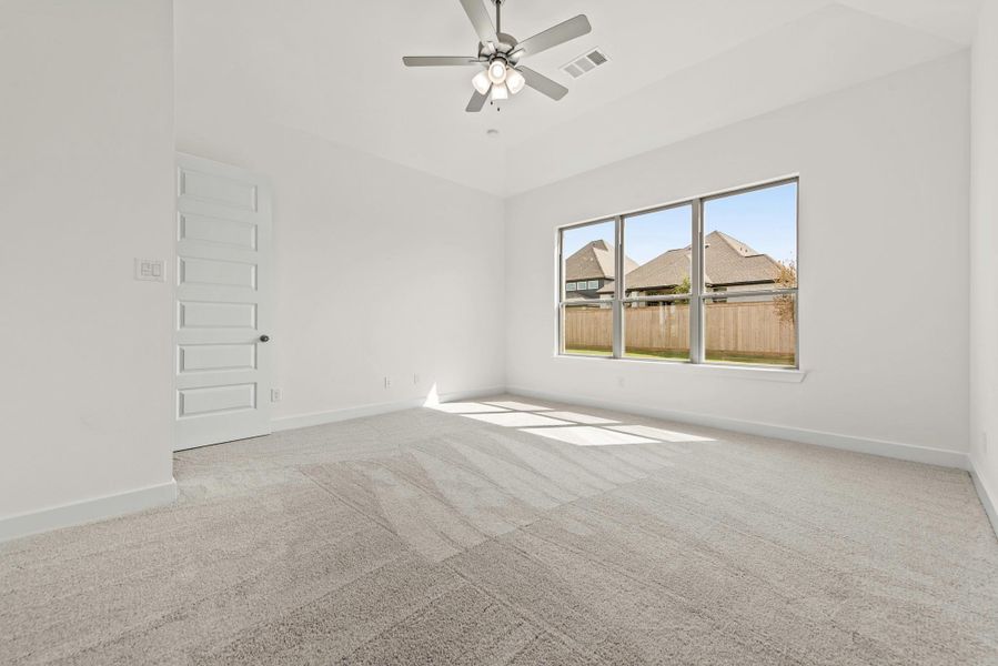 Representative image. Features, specifications, selections and colors may vary.