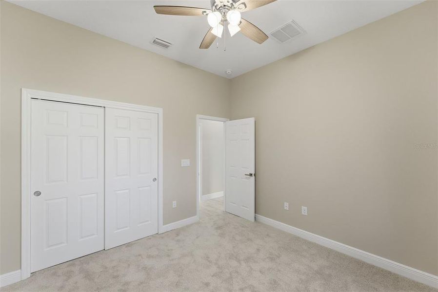 Spacious, unfurnished interior of a new home in , Citrus Springs (Image 58).