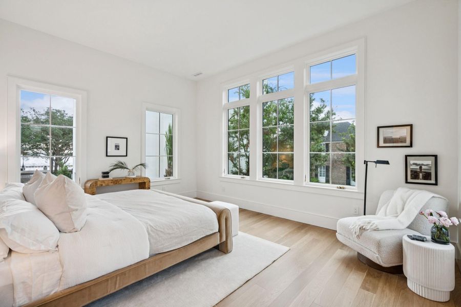 Furnished interior view inside a new home in , Charleston (Image 43).