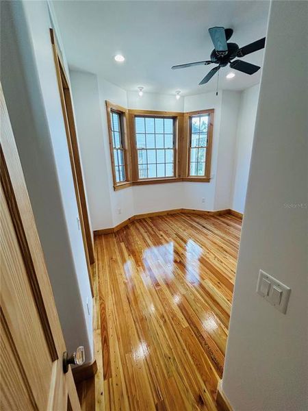 Spacious, unfurnished interior of a new home in , Gainesville (Image 33).
