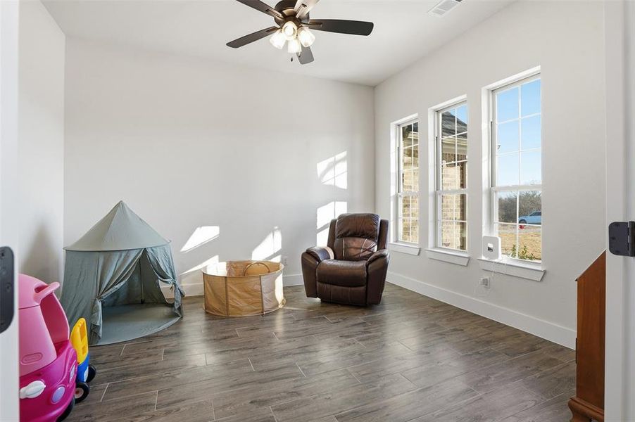 Office/flex space 12 x 13