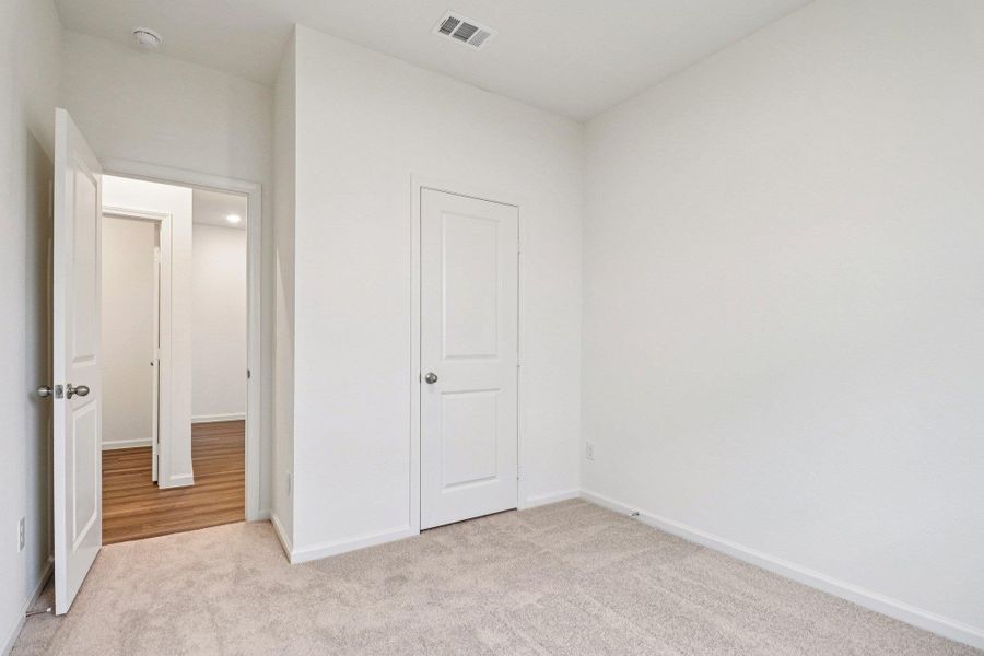 Spacious, unfurnished interior of a new home in Cool Water at Sonterra, Jarrell (Image 7).
