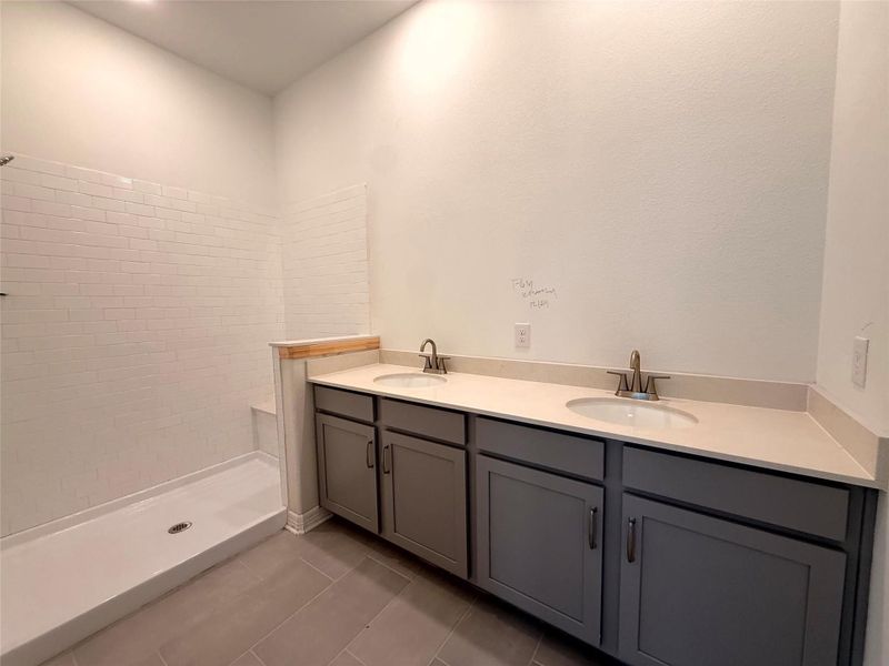 Furnished interior view inside a new home in Wildrye, Waller (Image 11).
