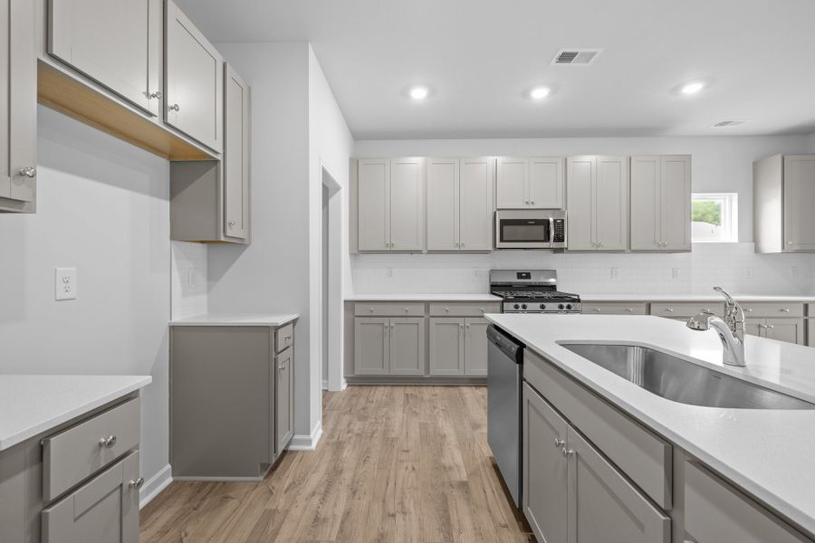 2,813sf New Home in York, SC.  - Slide 13