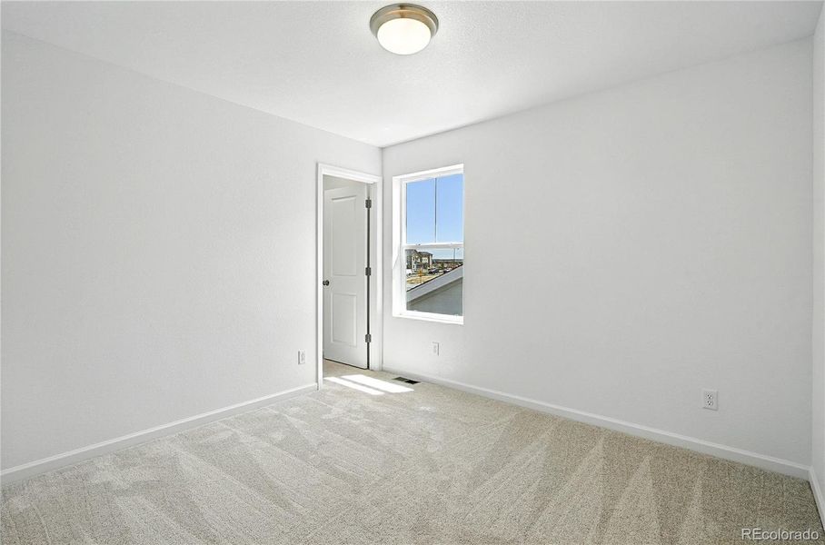 6581 E 148th Dr - Ready Now