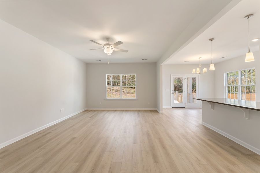 Spacious, unfurnished interior of a new home in Landing at Pine Lake, Anderson (Image 13).