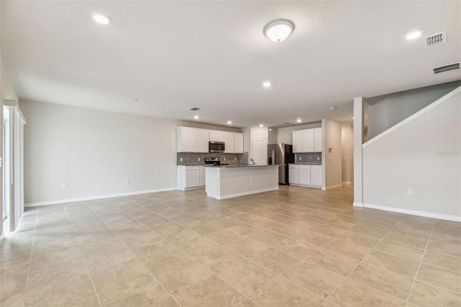 Spacious, unfurnished interior of a new home in Riverwood, Zephyrhills (Image 12). Spacious, unfurnished interior of a new home in Riverwood, Zephyrhills (Image 12).