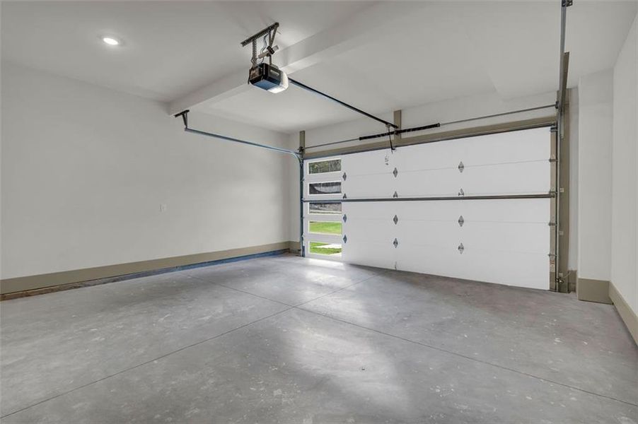 Spacious, unfurnished interior of a new home in , Monroe (Image 22).