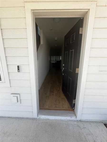 Exterior details and patio area of a home in Dunns Crossing, Jacksonville (Image 14).