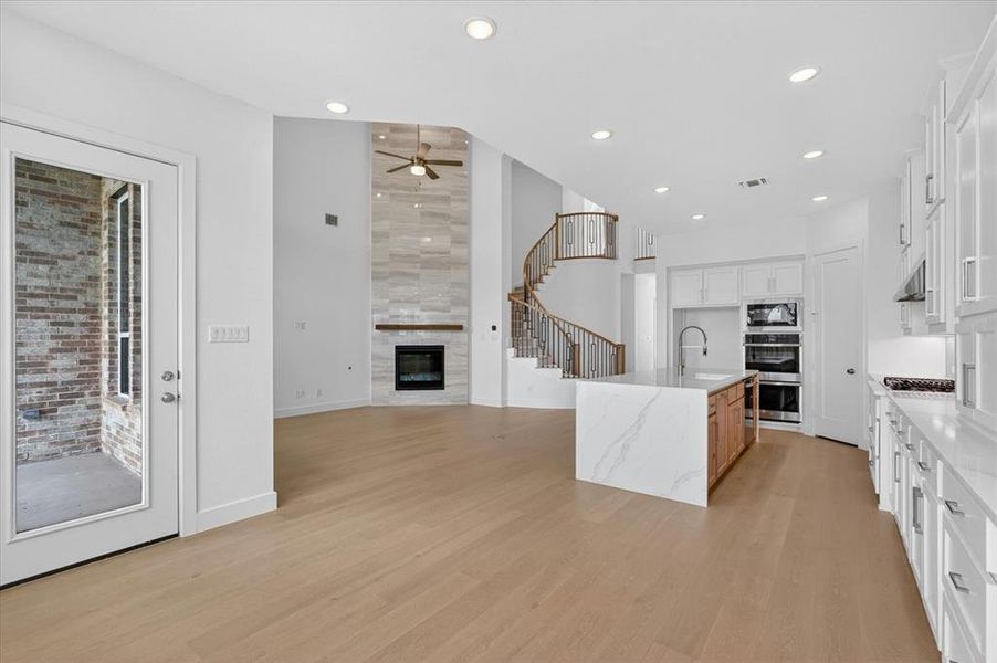 Furnished interior view inside a new home in Quail Hollow, Rockwall (Image 9).