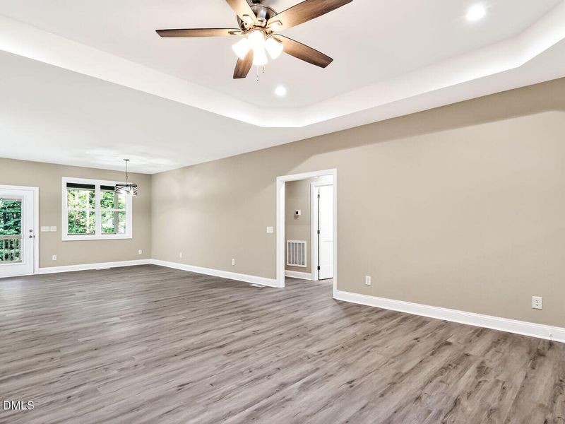 008-1280x960-living-room