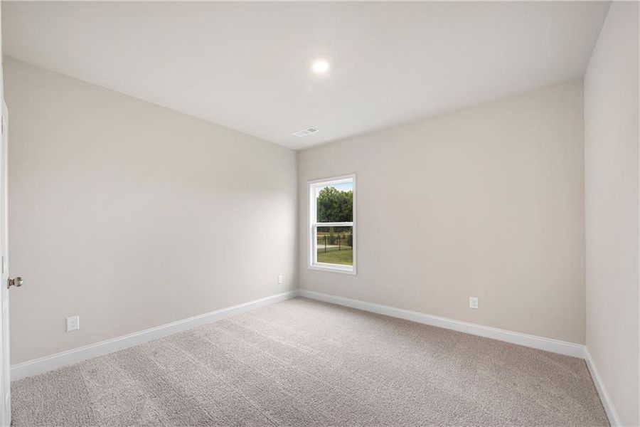 Spacious, unfurnished interior of a new home in Hidden Fields, Hoschton (Image 30).