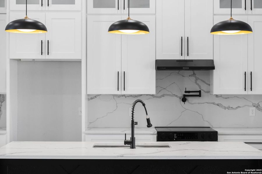 Furnished interior view inside a new home in , Floresville (Image 39). Furnished interior view inside a new home in , Floresville (Image 39).