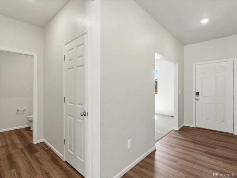 Spacious, unfurnished interior of a new home in Hidden Valley Farm, Severance (Image 18).