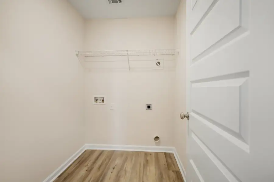 Representative unfurnished interior of a home built from the The Bagley by RTS Homes in Lakeside at Fifteen West, Hinesville (Image 26).