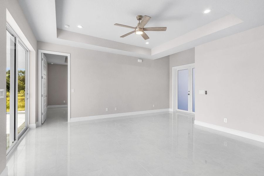 Spacious, unfurnished interior of a new home in , Port LaBelle (Image 18).