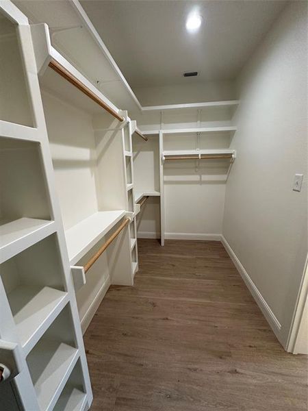 Spacious, unfurnished interior of a new home in , Abilene (Image 17).