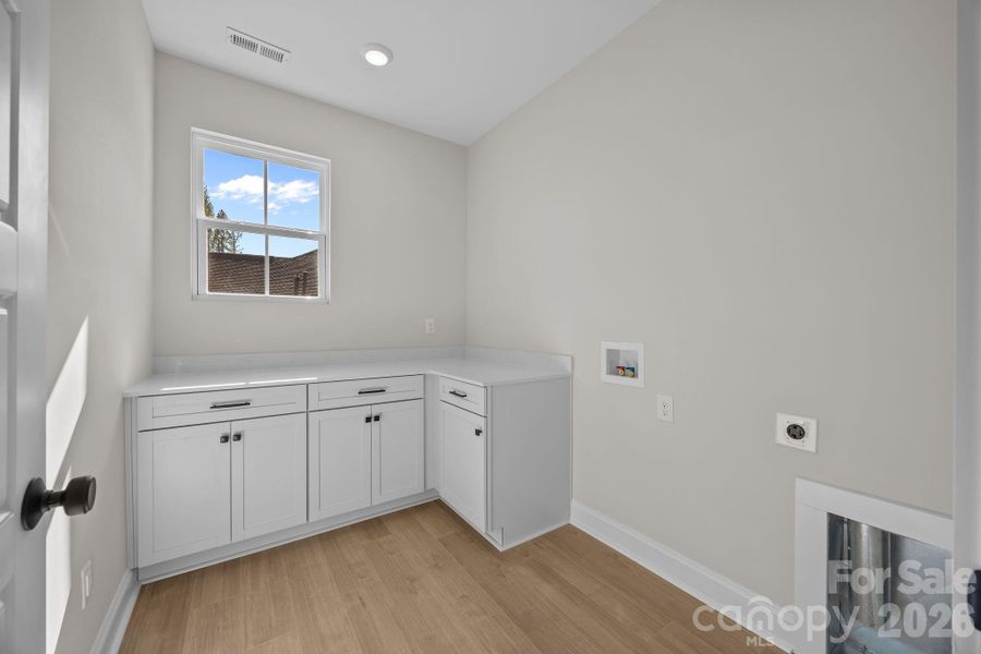 Furnished interior view inside a new home in , Lincolnton (Image 7).