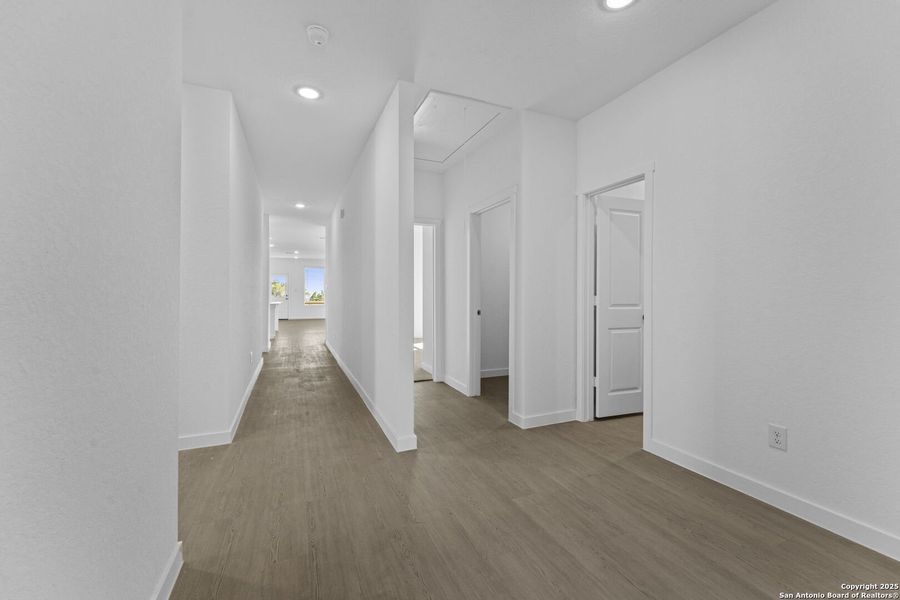 Spacious, unfurnished interior of a new home in Waterwheel: Coastline Collection, San Antonio (Image 11).