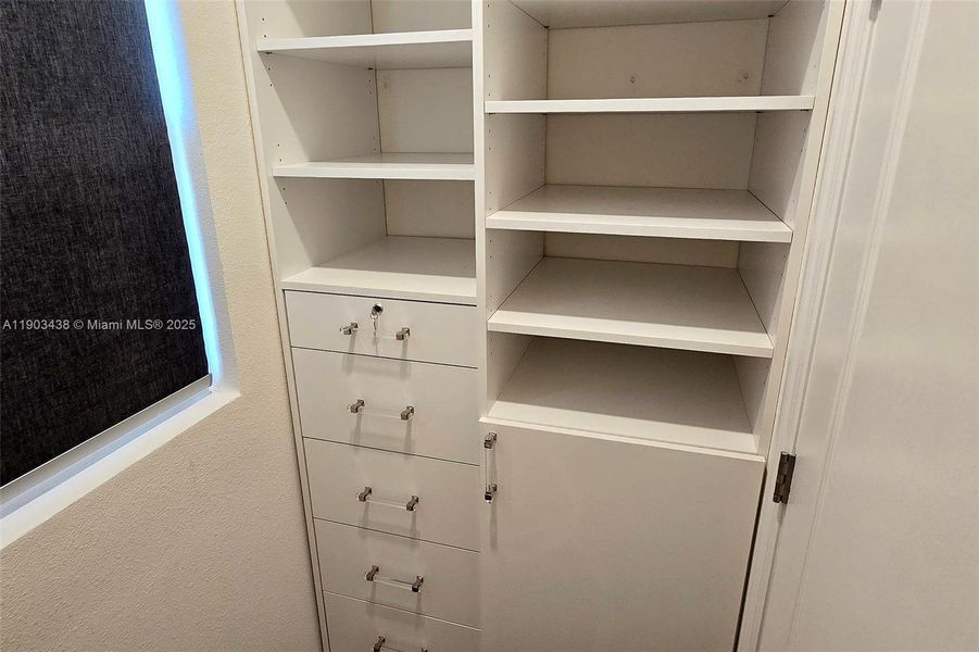 Image 53 of a home in .