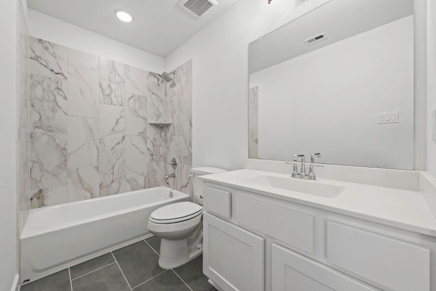Furnished interior view inside a new home in Legacy, League City (Image 6).
