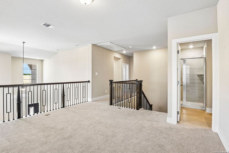 Spacious, unfurnished interior of a new home in Stetson Ridge, Marion (Image 34).