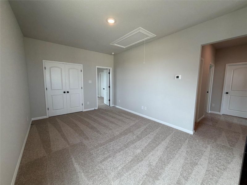 Spacious, unfurnished interior of a new home in Lariat, Liberty Hill (Image 15).