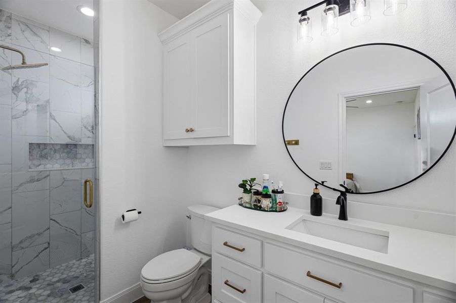 Furnished interior view inside a new home in , Chico (Image 17).