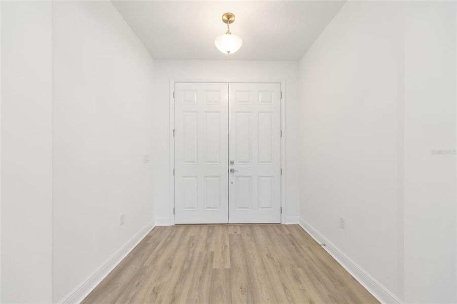 Spacious, unfurnished interior of a new home in , Ocala (Image 29).