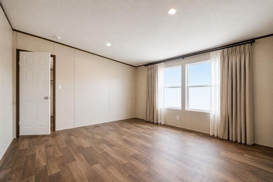 Spacious, unfurnished interior of a new home in , Poolville (Image 21).