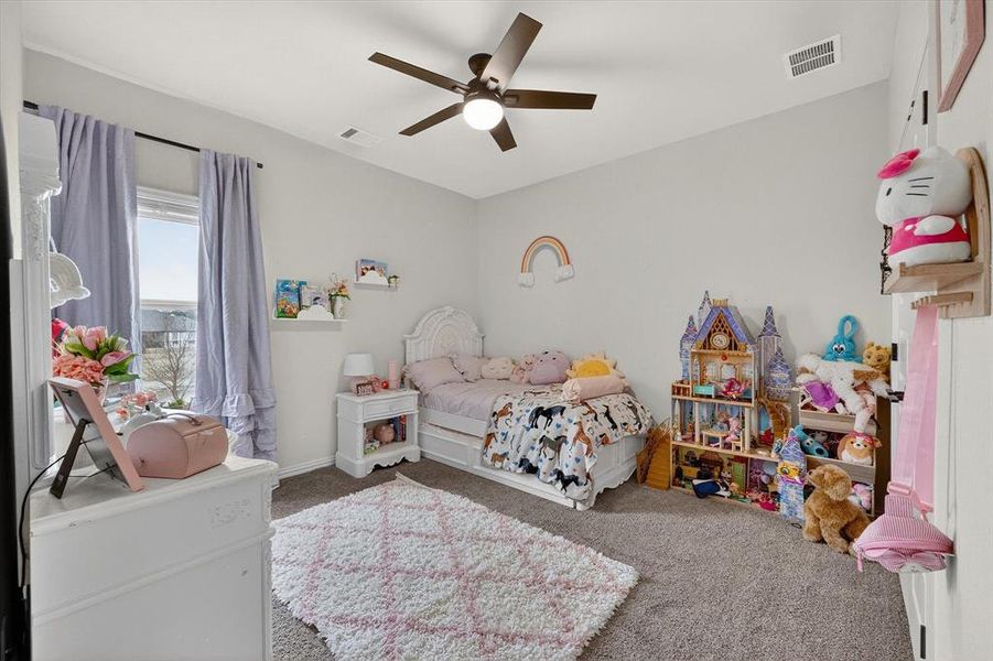Furnished interior view inside a new home in Oaks of North Grove, Waxahachie (Image 35).