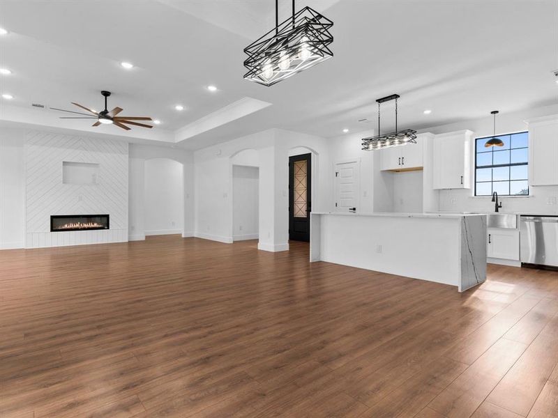 Spacious, unfurnished interior of a new home in , Granbury (Image 23). Spacious, unfurnished interior of a new home in , Granbury (Image 23).