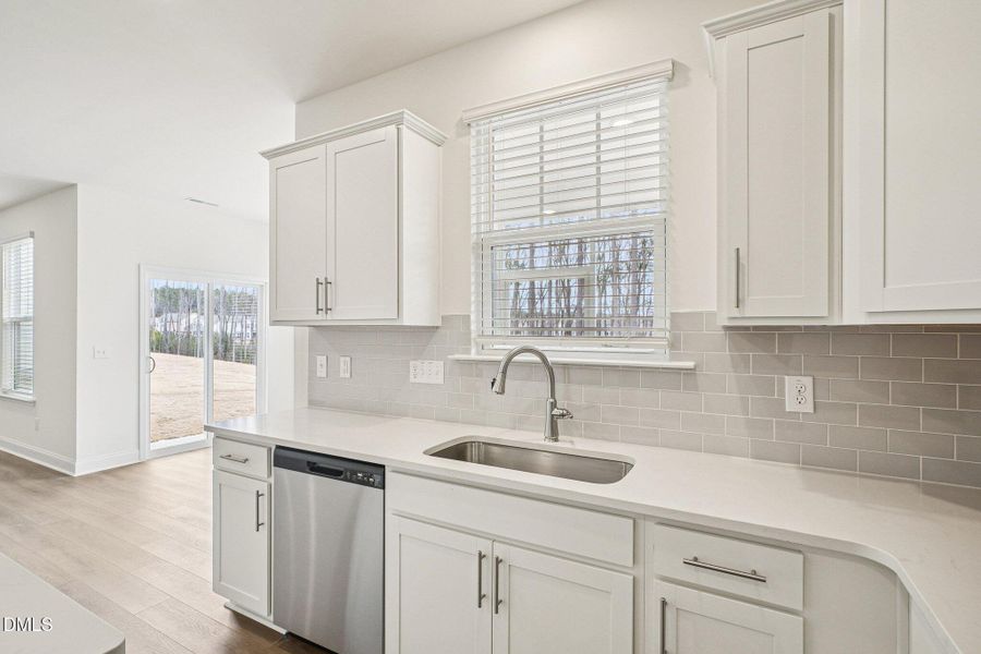 10-web-or-mls-Sugar Pne Dr-S0602-010