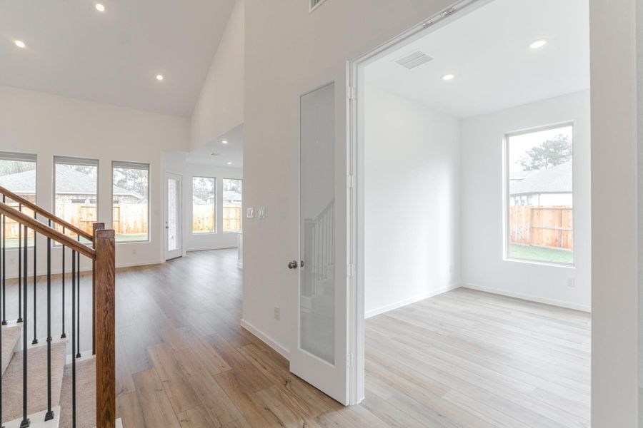 Spacious, unfurnished interior of a new home in The Highlands, Porter Heights (Image 28). Spacious, unfurnished interior of a new home in The Highlands, Porter Heights (Image 28).