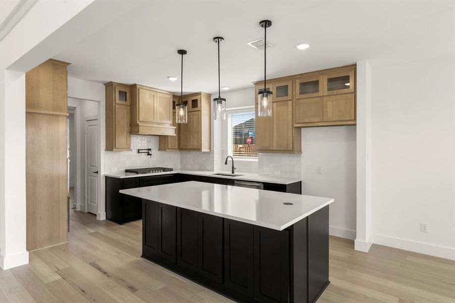 08. 605 Curtiss - Kitchen (2)