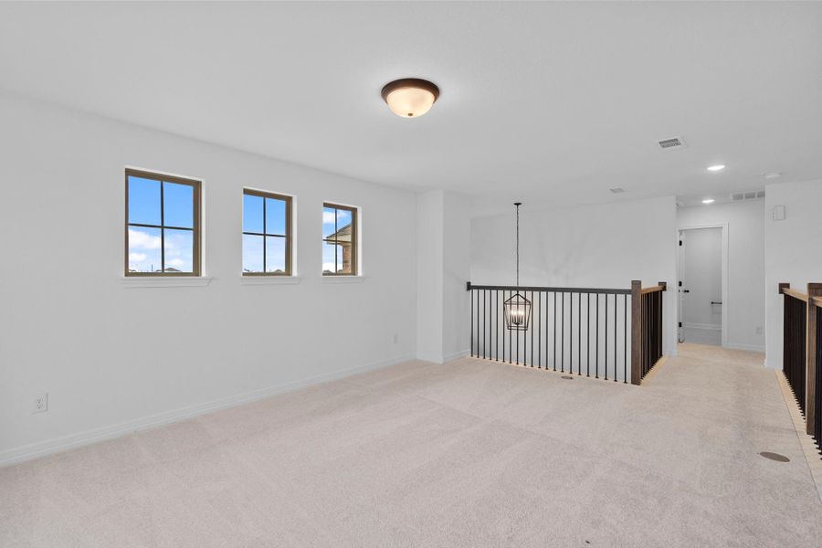 Spacious, unfurnished interior of a new home in Austin Point, Richmond (Image 27).
