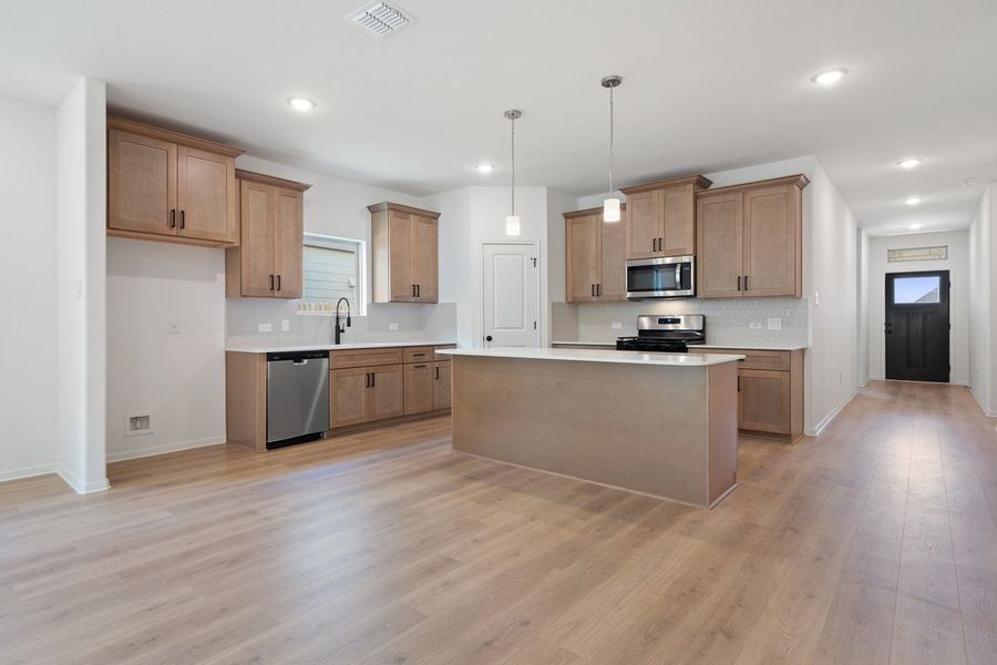 016_lb107719_891 016_lb107719_891