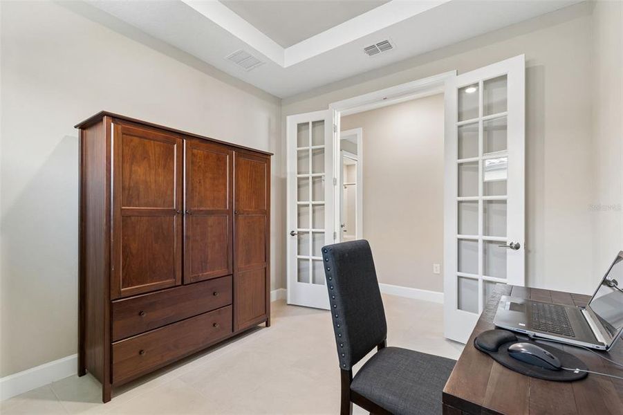 Furnished interior view inside a new home in , Wesley Chapel (Image 61).