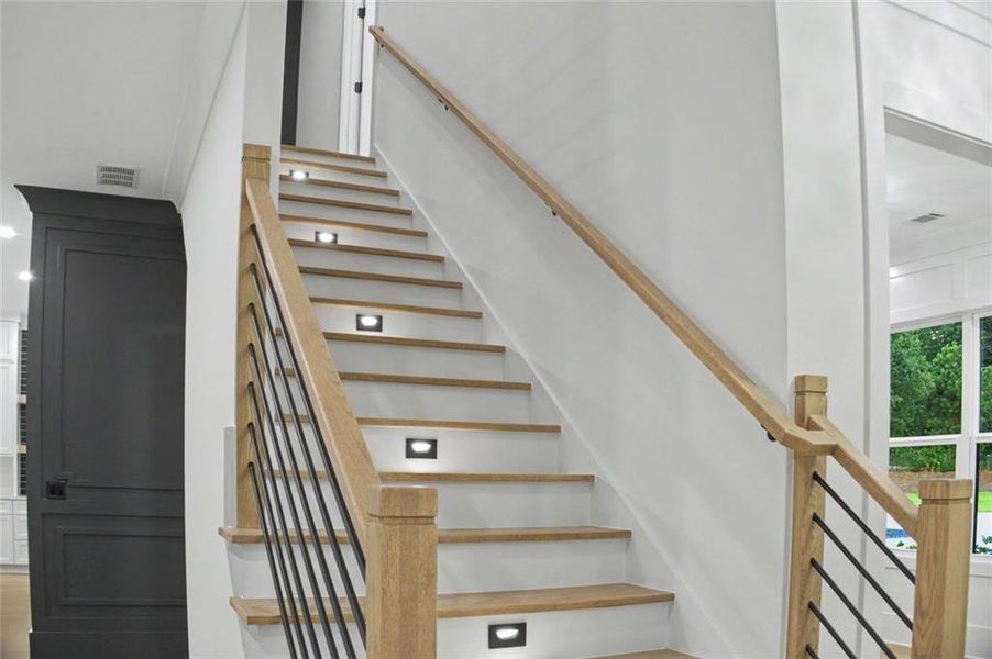 Spacious, unfurnished interior of a new home in , Monroe (Image 36).