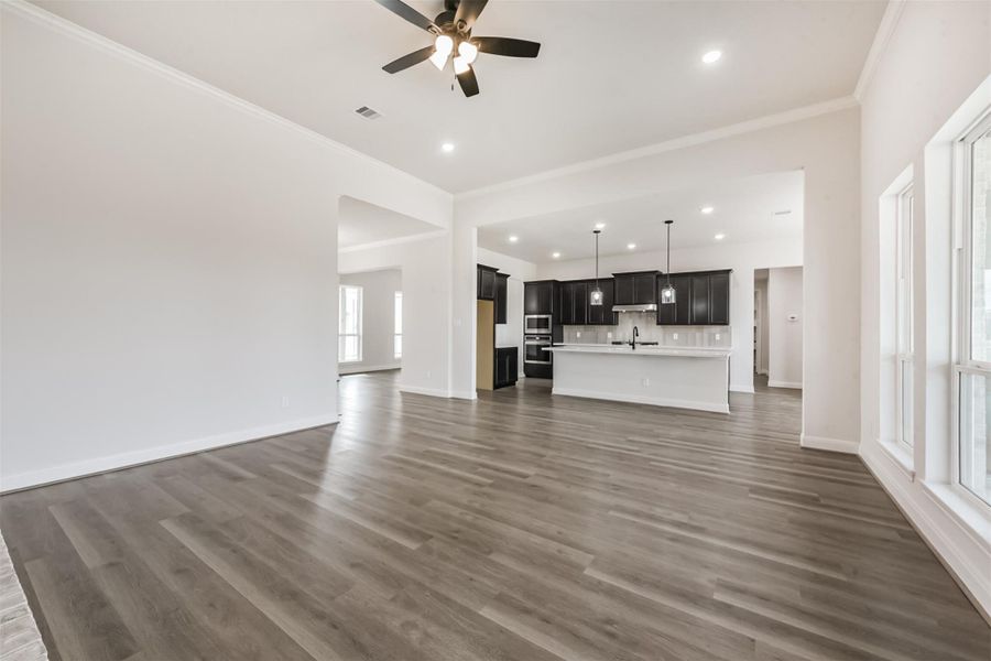 Spacious, unfurnished interior of a new home in , Baytown (Image 29).