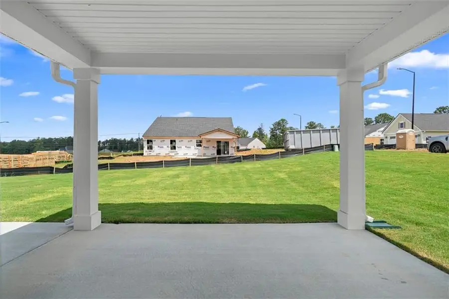 Exterior details and patio area of a home in , Dallas (Image 4).