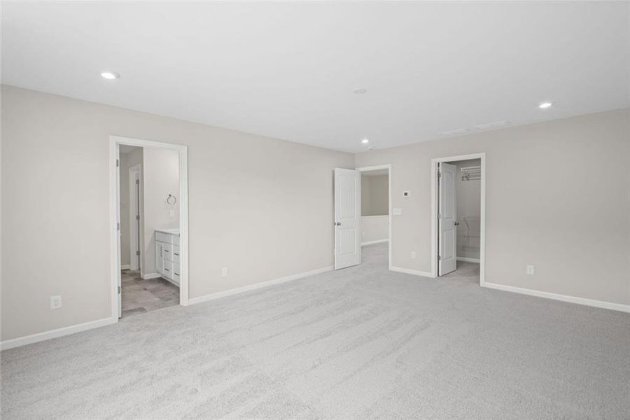 Spacious, unfurnished interior of a new home in Three Rivers, Rome (Image 30). Spacious, unfurnished interior of a new home in Three Rivers, Rome (Image 30).