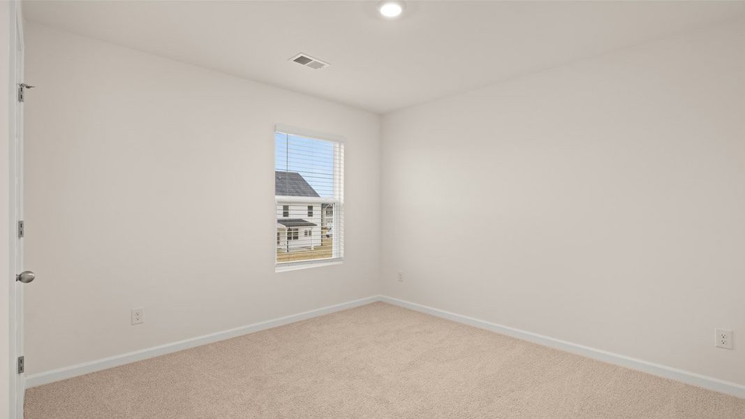Spacious, unfurnished interior of a new home in Estates at Deer Hollow, Grovetown (Image 34).