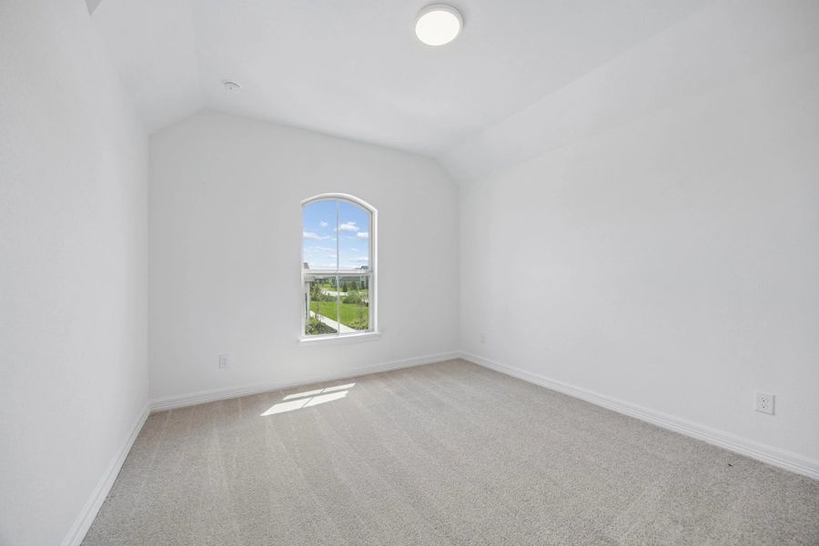 Spacious, unfurnished interior of a new home in Austin Point, Richmond (Image 17).