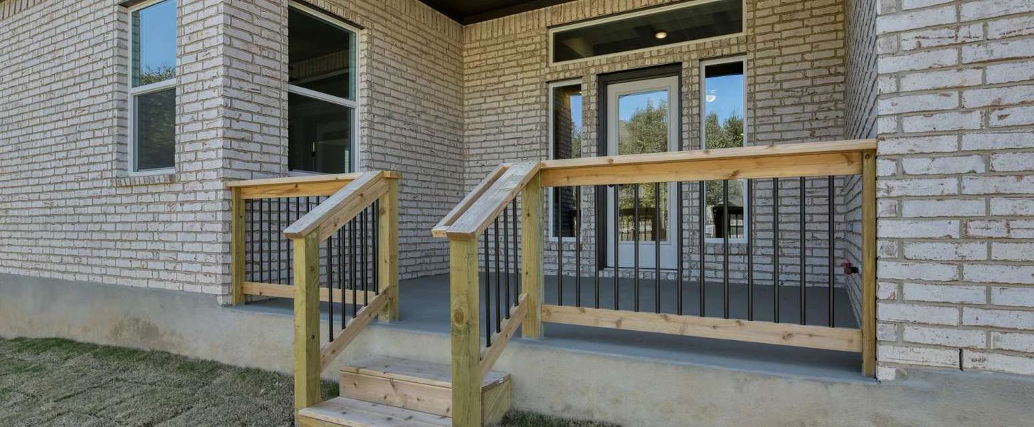 Image 29 representing the Alexander II by Ashton Woods in Sunday Creek at Kinder Ranch, San Antonio, TX.