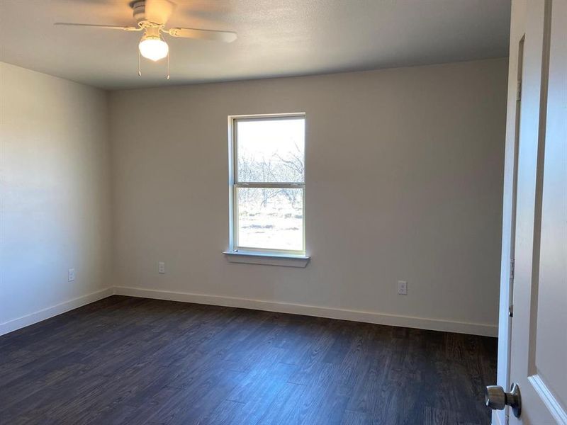 Spacious, unfurnished interior of a new home in , Bridgeport (Image 16).