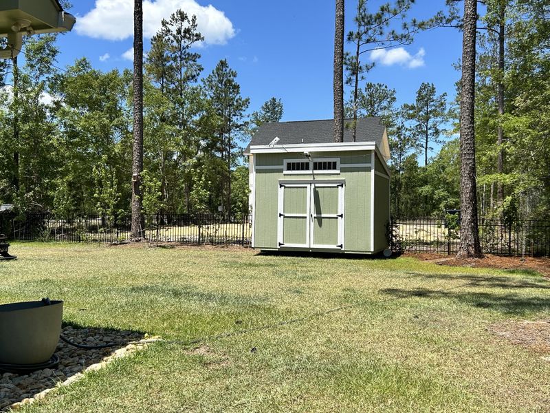 Exterior details and patio area of a home in , Walterboro (Image 31).