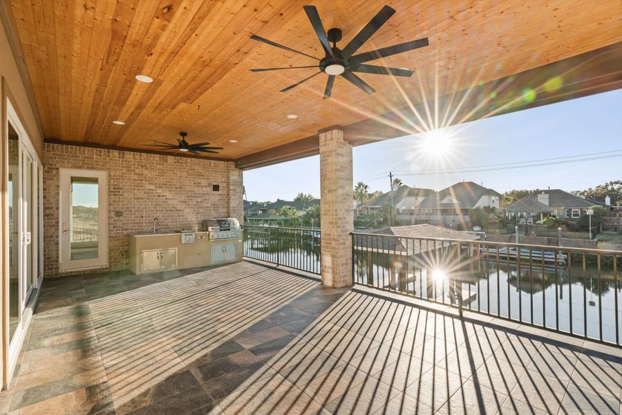 Exterior details and patio area of a home in , Kemah (Image 24).